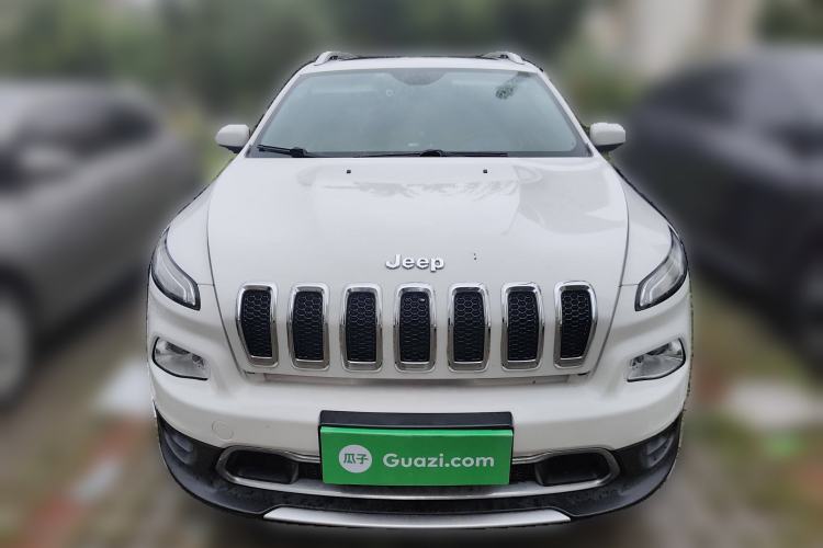 Used Jeep Cherokee 2017 2.0L Superior Edition Front