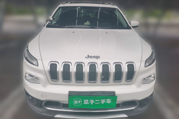 Used Jeep Cherokee 2017 2.0L Superior Edition Front