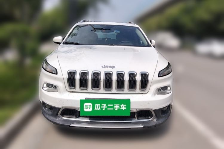 Used Jeep Cherokee 2017 2.0L Superior Edition Front