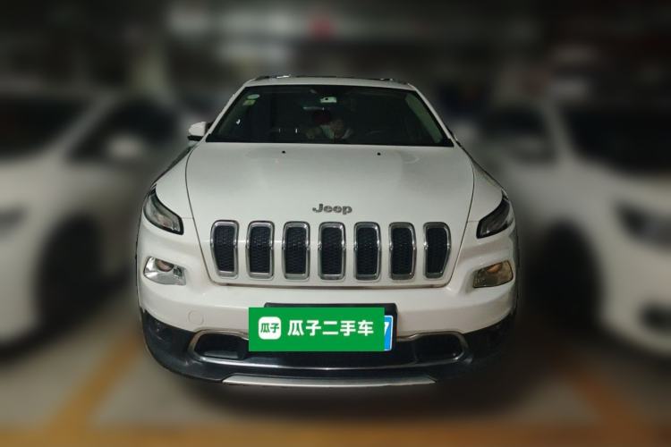 Used Jeep Cherokee 2017 2.0L Superior Edition Front