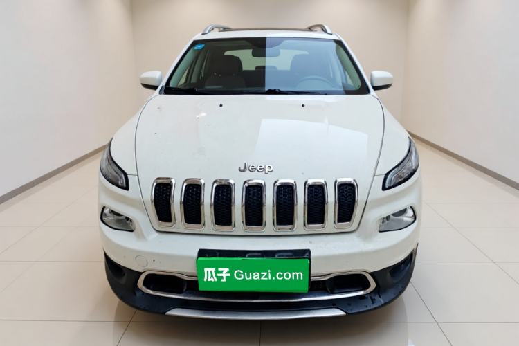 Used Jeep Cherokee 2017 2.0L Superior Edition Front
