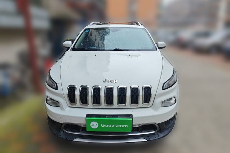 Used Jeep Cherokee 2017 2.0L Superior Edition Front