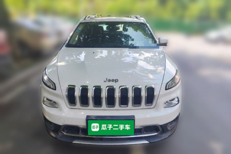 Used Jeep Cherokee 2017 2.0L Superior Edition Front