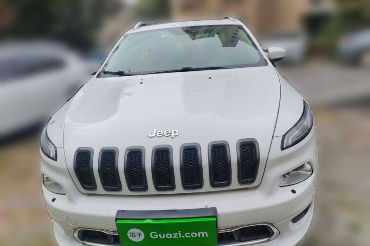 Used Jeep Cherokee 2017 2.4L Professional Smart Edition Front