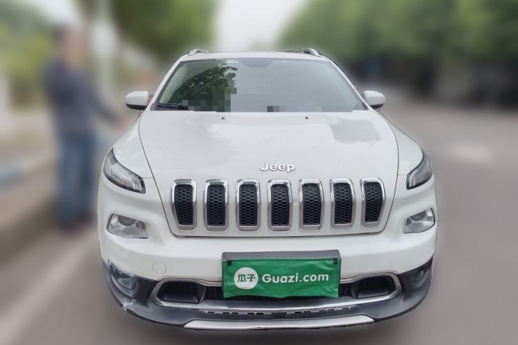 Used Jeep Cherokee 2017 2.0L Superior Edition Front