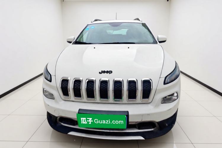 Used Jeep Cherokee 2017 2.0L Superior Edition Front