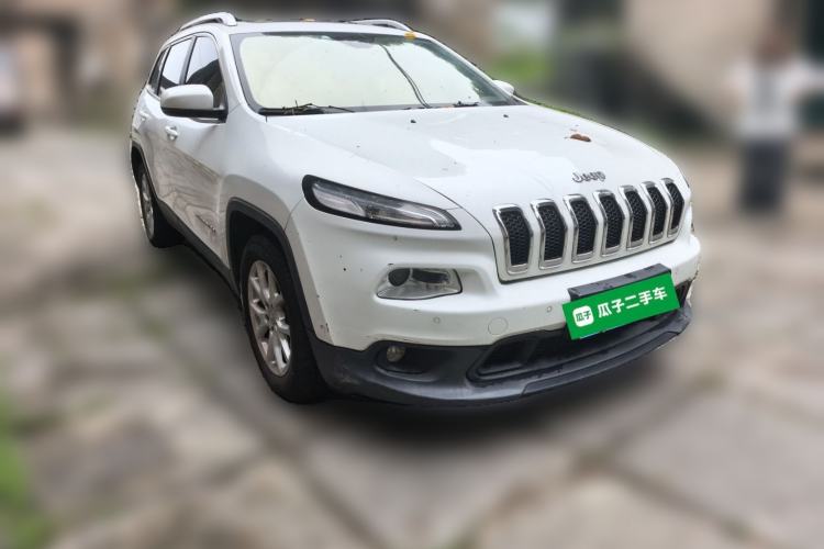 Used Jeep Cherokee 2017 2.4L Leading Smart Edition Front Right 45 Deg