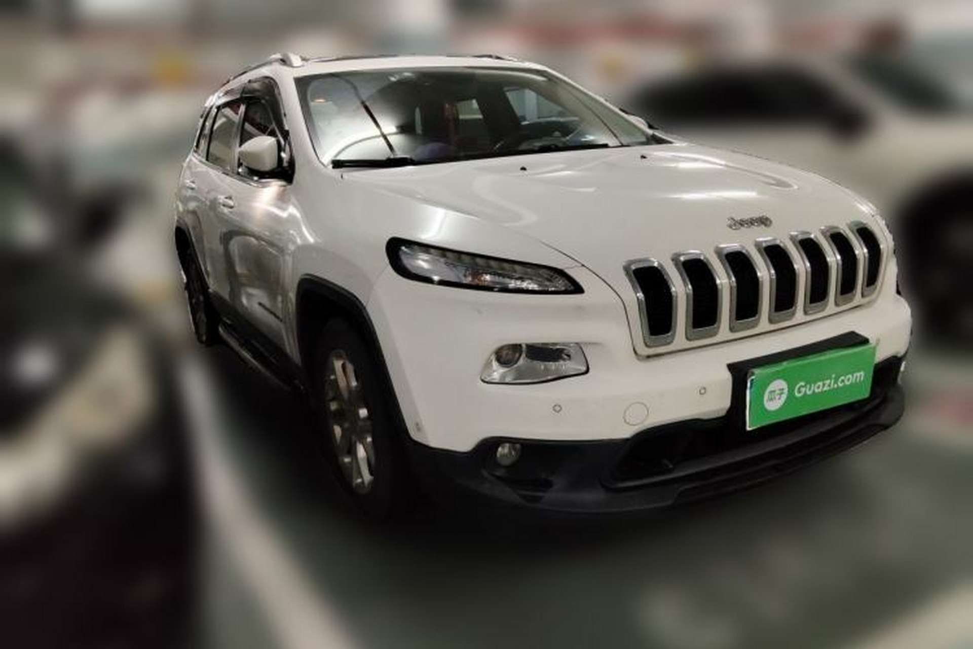 Used Jeep Cherokee 2017 2.4L Leading Edition Front Right 45 Deg
