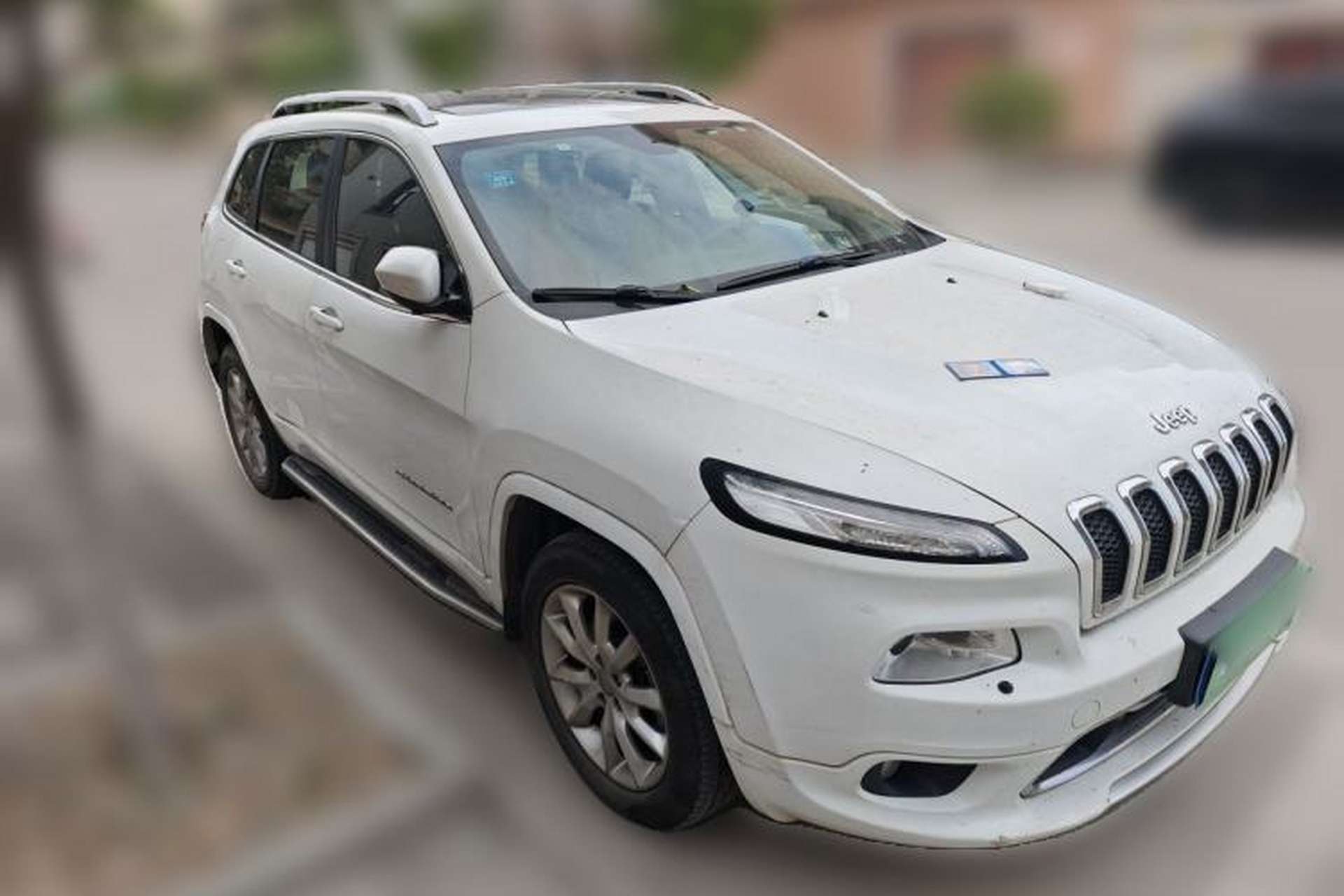 Used Jeep Cherokee 2017 2.4L Professional Smart Edition Front Right 45 Deg