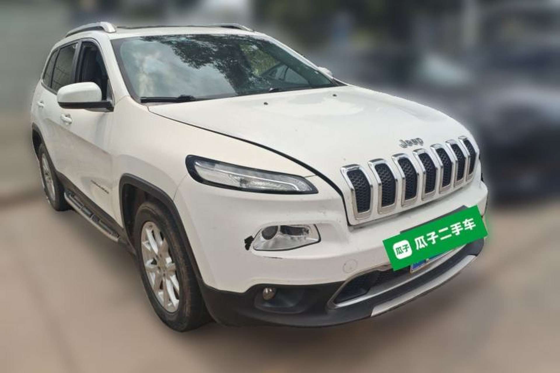 Used Jeep Cherokee 2017 2.0L Leading Edition Front Right 45 Deg