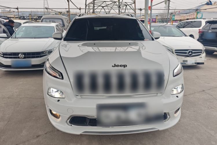 Used Jeep Cherokee 2017 2.4L Professional Smart Edition Front