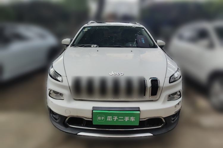 Used Jeep Cherokee 2017 2.0L Superior Edition Front