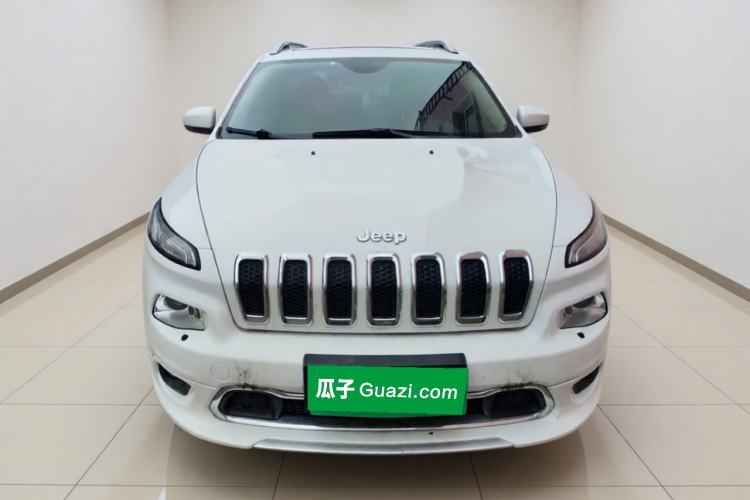 Used Jeep Cherokee 2017 2.4L Professional Smart Edition Front