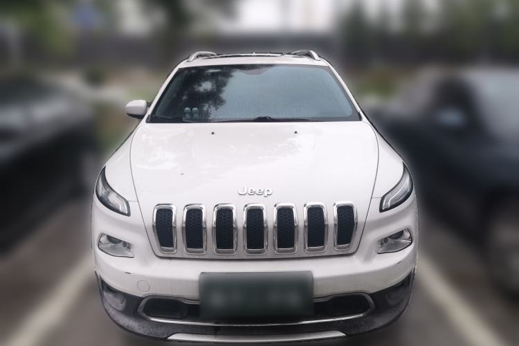 Used Jeep Cherokee 2017 2.0L Superior Edition Front