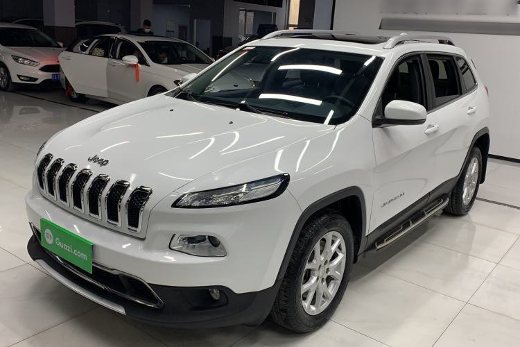 Used Jeep Cherokee 2017 2.4L Leading Edition Guazi used car, China used car export, Used car for sale, Used  cars, Cheapest cars for sale