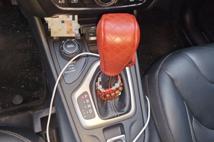 Used Jeep Cherokee 2017 2.4L Professional Smart Edition Gear Lever