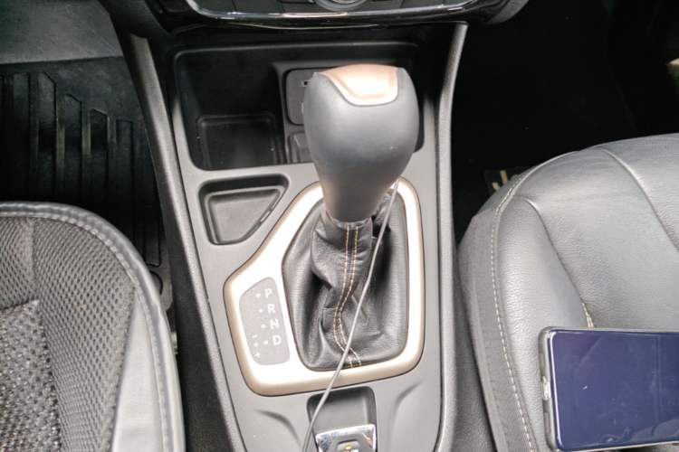 Used Jeep Cherokee 2017 2.0L Superior Edition Gear Lever