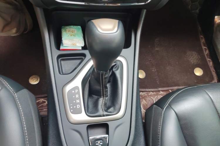 Used Jeep Cherokee 2017 2.0L Superior Edition Gear Lever
