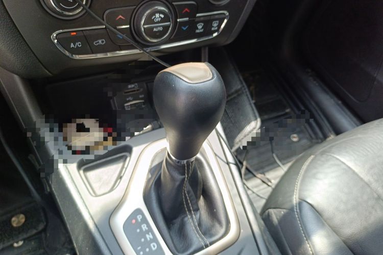Used Jeep Cherokee 2017 2.4L Leading Edition Gear Lever