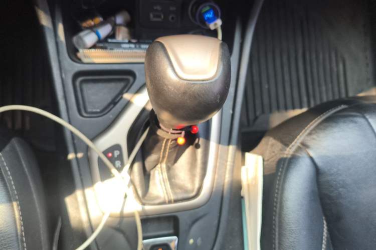 Used Jeep Cherokee 2017 2.4L Leading Smart Edition Gear Lever