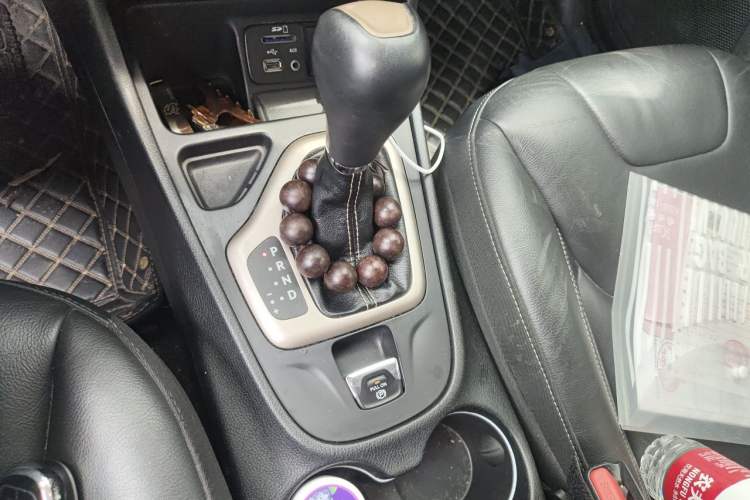 Used Jeep Cherokee 2017 2.0L Superior Edition Gear Lever