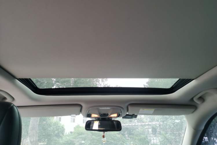 Used Jeep Cherokee 2017 2.4L Leading Edition Headliner