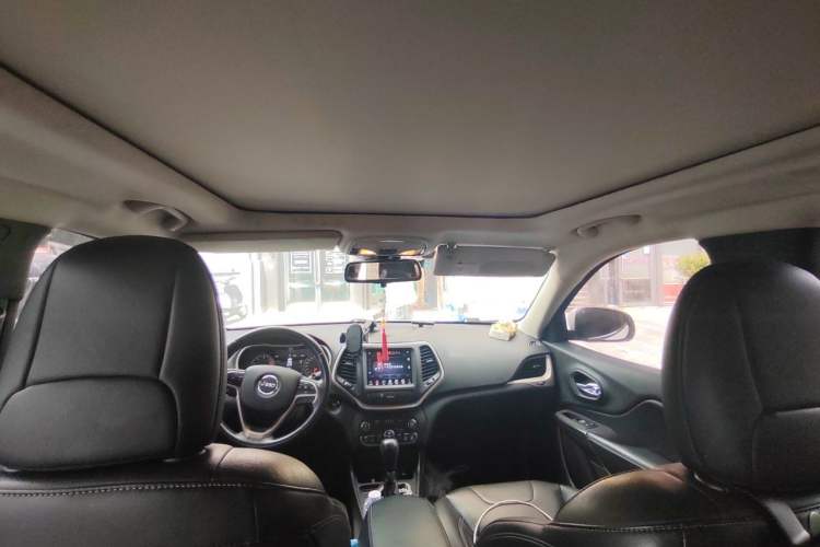 Used Jeep Cherokee 2017 2.0L Superior Edition Headliner