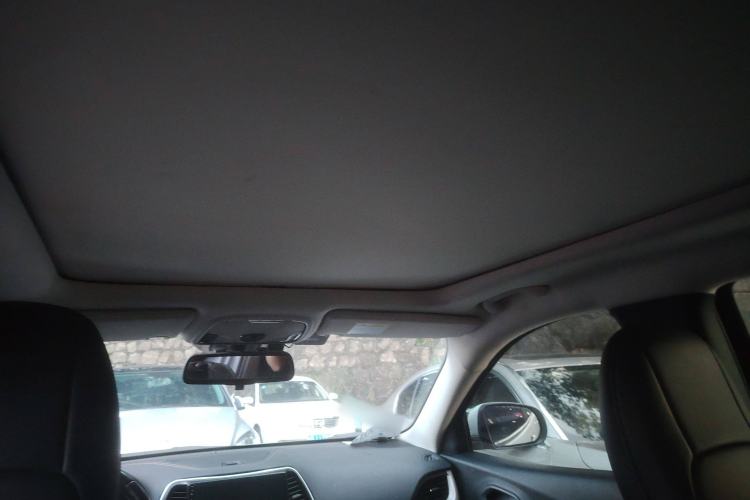 Used Jeep Cherokee 2017 2.4L Leading Edition Headliner