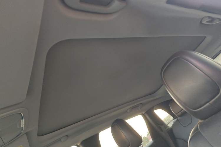 Used Jeep Cherokee 2017 2.4L Leading Smart Edition Headliner