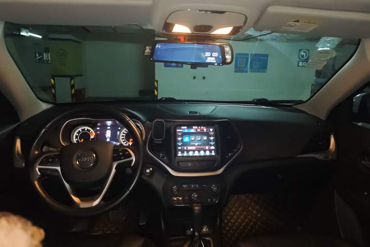 Used Jeep Cherokee 2017 2.0L Superior Edition Headliner