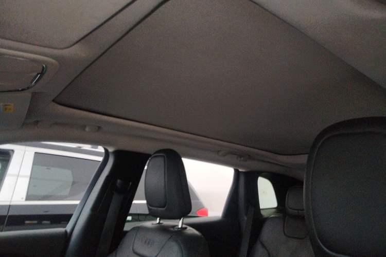 Used Jeep Cherokee 2017 2.0L Superior Edition Headliner