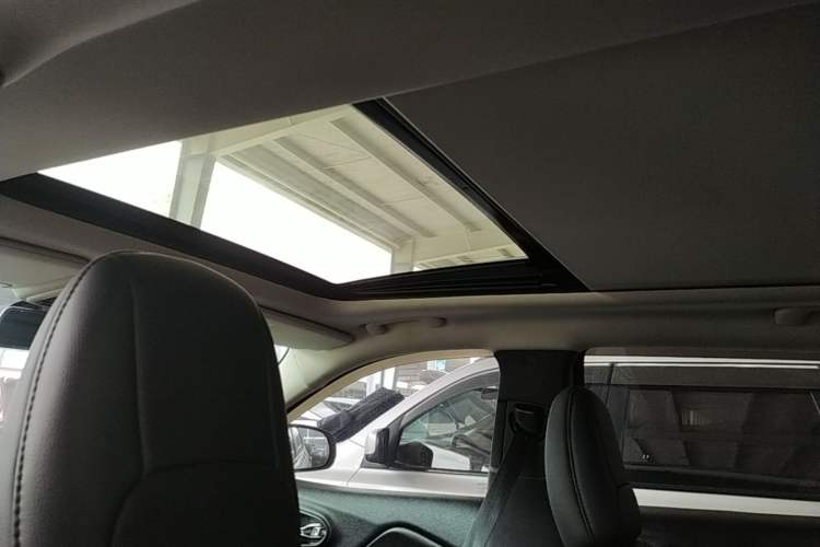 Used Jeep Cherokee 2017 2.0L Superior Edition Headliner