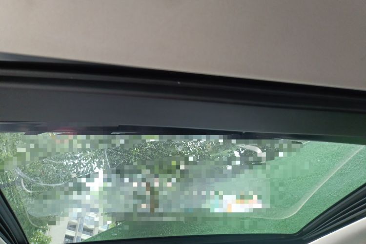 Used Jeep Cherokee 2017 2.4L Leading Edition Headliner