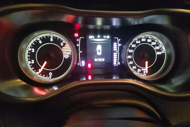 Used Jeep Cherokee 2017 2.4L Leading Edition Instrument Cluster