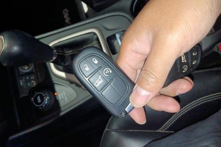 Used Jeep Cherokee 2017 2.4L Excellence Edition Interior 1