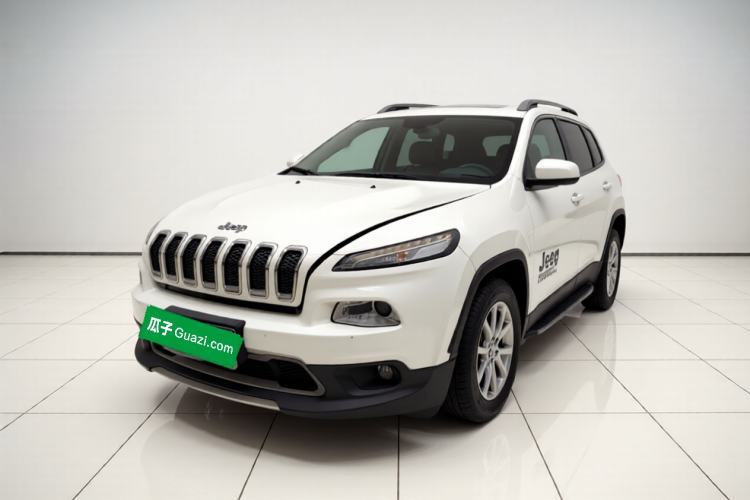 Used Jeep Cherokee 2017 2.4L Leading Edition Guazi used car, China used car export, Used car for sale, Used  cars, Cheapest cars for sale