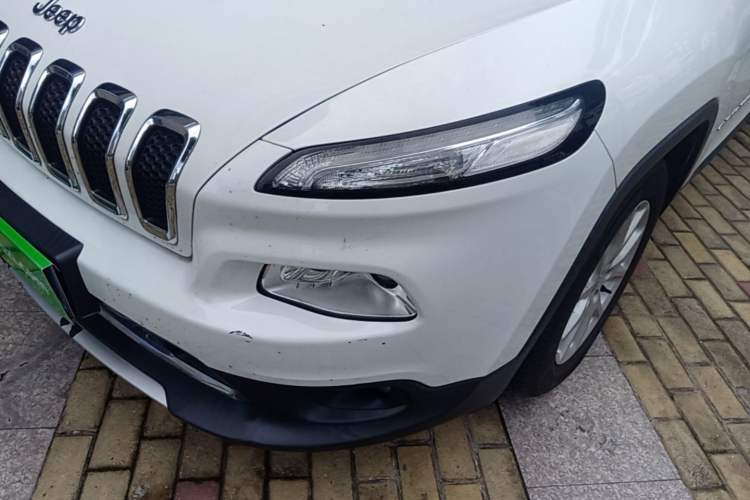 Used Jeep Cherokee 2017 2.0L Superior Edition Left Front Headlight