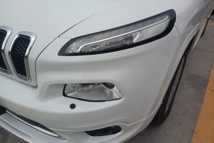 Used Jeep Cherokee 2017 2.4L Professional Smart Edition Left Front Headlight