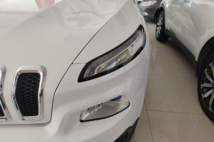 Used Jeep Cherokee 2017 2.4L Leading Edition Left Front Headlight