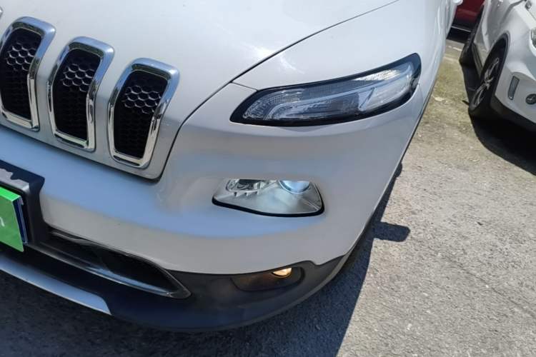 Used Jeep Cherokee 2017 2.4L Leading Edition Left Front Headlight