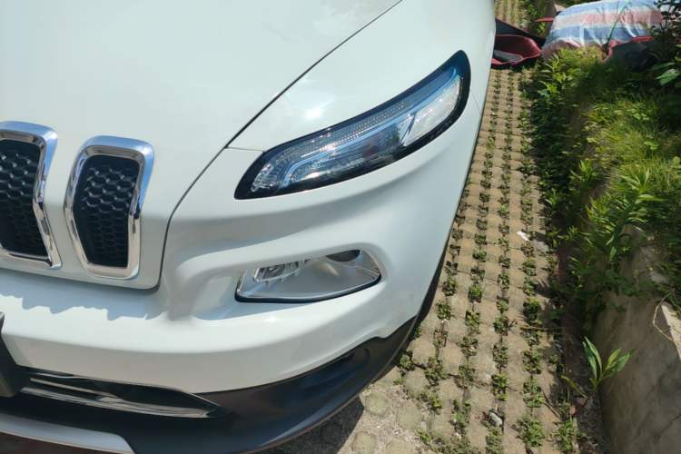 Used Jeep Cherokee 2017 2.0L Superior Edition Left Front Headlight