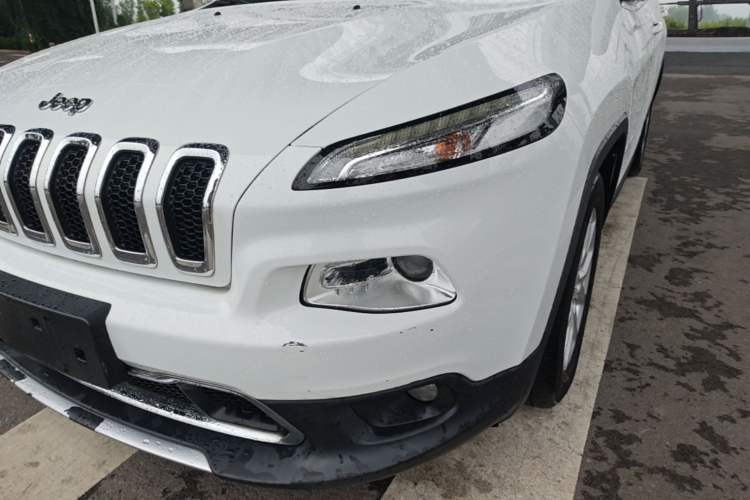 Used Jeep Cherokee 2017 2.0L Superior Edition Left Front Headlight