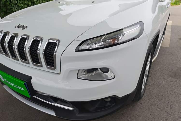 Used Jeep Cherokee 2017 2.0L Superior Edition Left Front Headlight