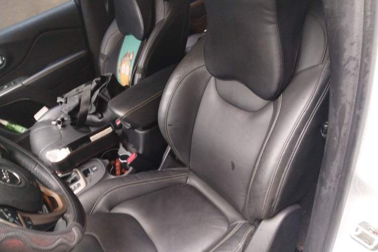 Used Jeep Cherokee 2017 2.4L Leading Edition Left Front Seat