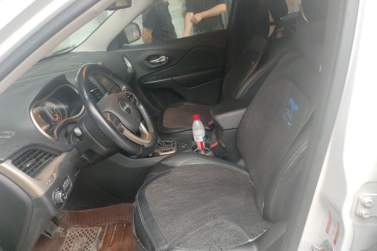 Used Jeep Cherokee 2017 2.4L Leading Smart Edition Left Front Seat