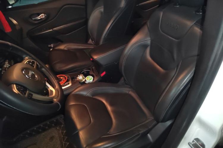 Used Jeep Cherokee 2017 2.4L Leading Edition Left Front Seat