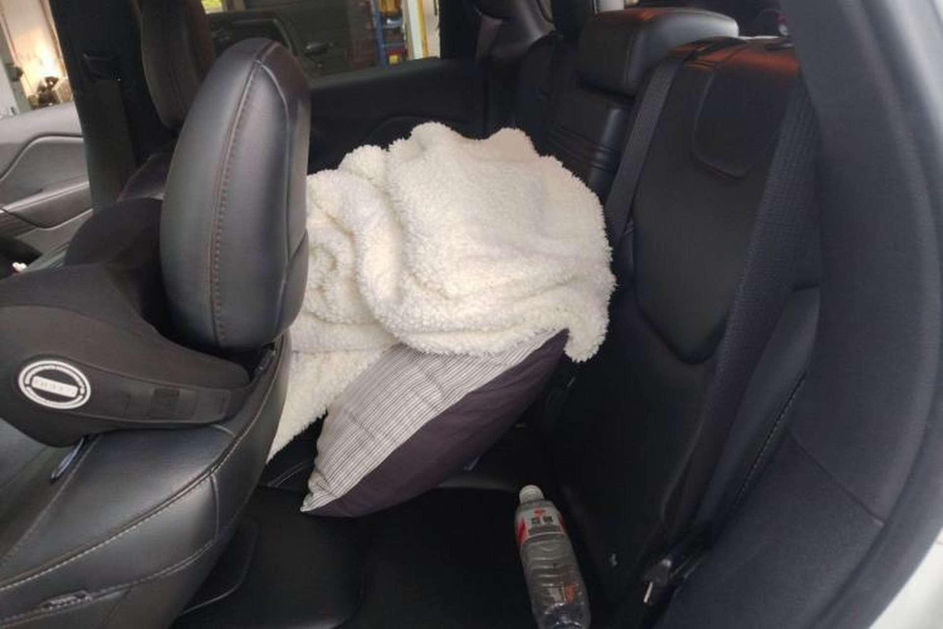 Used Jeep Cherokee 2017 2.0L Superior Edition Left Rear Seat