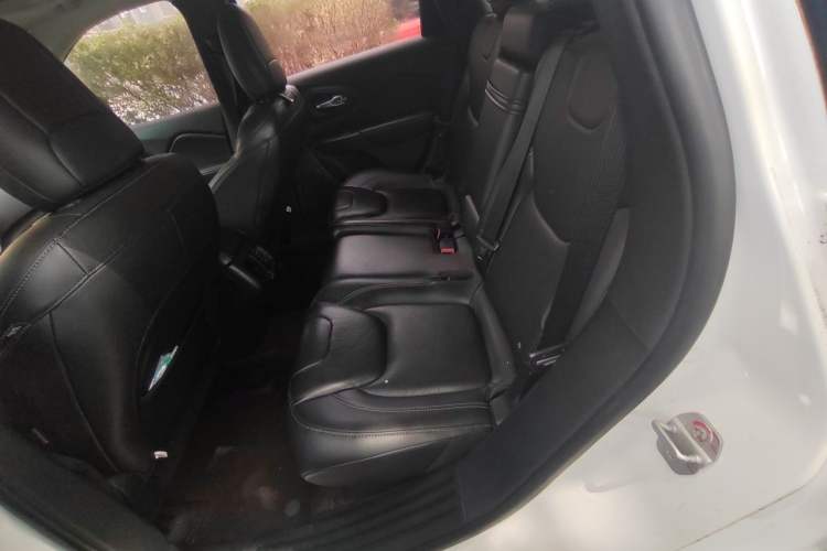 Used Jeep Cherokee 2017 2.0L Superior Edition Left Rear Seat