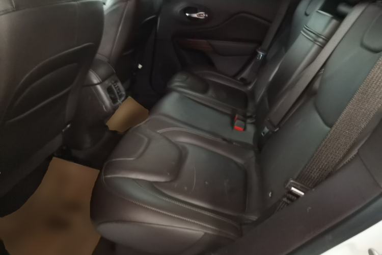 Used Jeep Cherokee 2017 2.0L Superior Edition Left Rear Seat