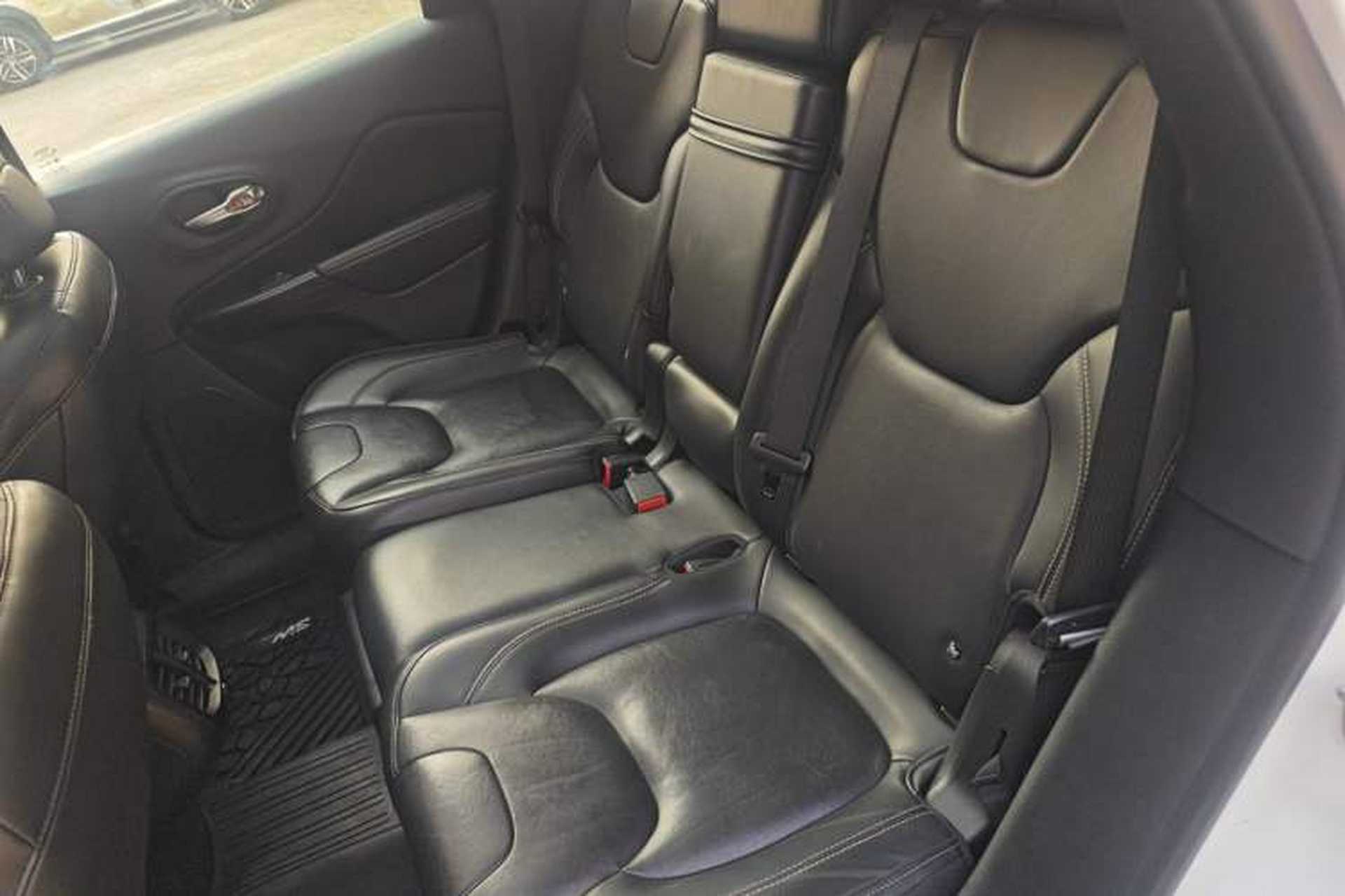 Used Jeep Cherokee 2017 2.0L Superior Edition Left Rear Seat